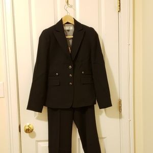Black 0P Tahari pantsuit